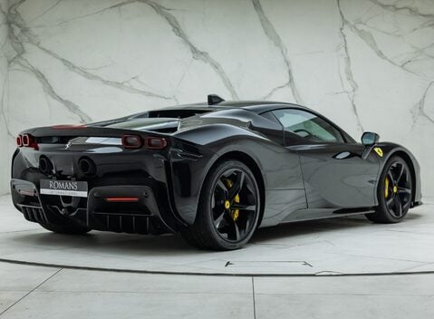 Ferrari SF90 Stradale 6