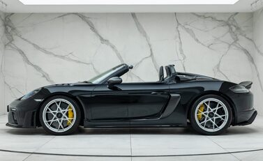 Porsche 718 SPYDER RS 6