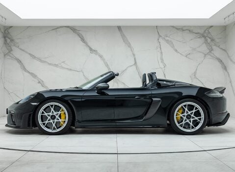 Porsche 718 SPYDER RS 6