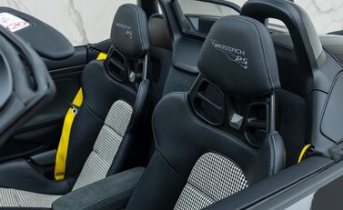 Porsche 718 SPYDER RS 35