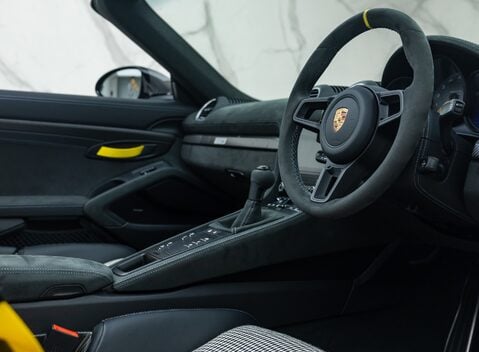 Porsche 718 SPYDER RS 16