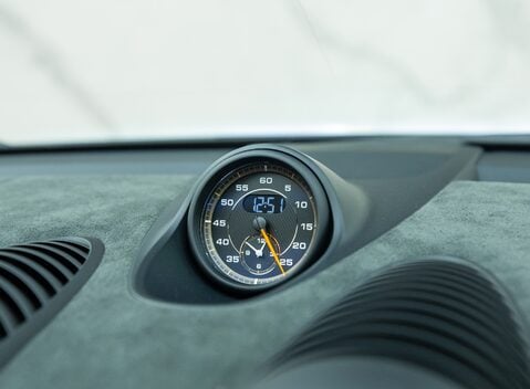 Porsche 718 SPYDER RS 22