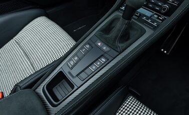 Porsche 718 SPYDER RS 25