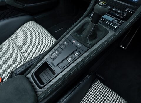 Porsche 718 SPYDER RS 25