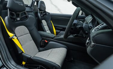 Porsche 718 SPYDER RS 17