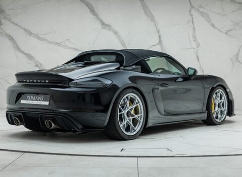 Porsche 718 SPYDER RS 8