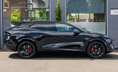 Lotus Eletre R 3