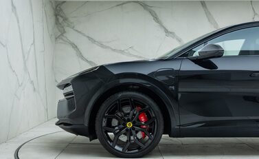 Lotus Eletre R 42