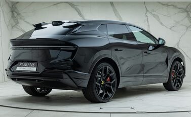 Lotus Eletre R 6