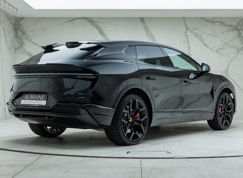 Lotus Eletre R 6