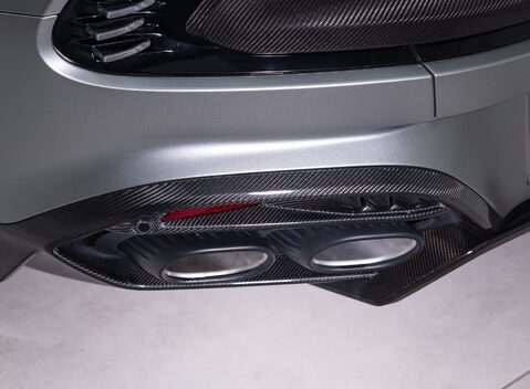 Aston Martin Vanquish V12 41