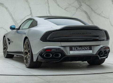 Aston Martin Vanquish V12 10