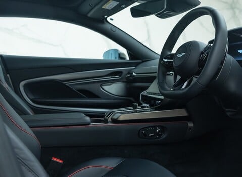 Aston Martin Vanquish V12 13