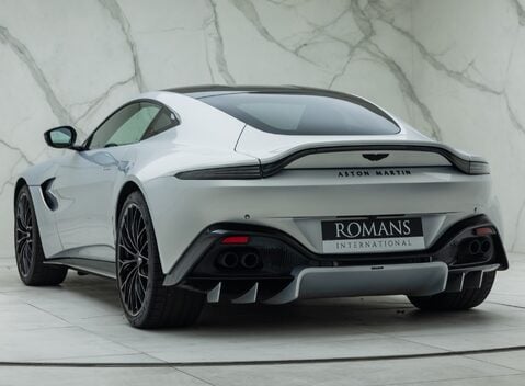 Aston Martin V8 Vantage 10