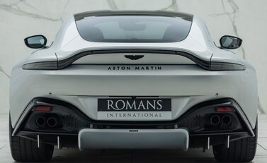Aston Martin V8 Vantage 8