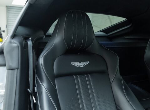 Aston Martin V8 Vantage 15