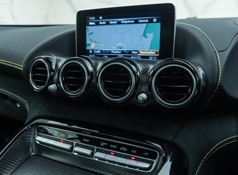 Mercedes-Benz Amg GT S PREMIUM 21