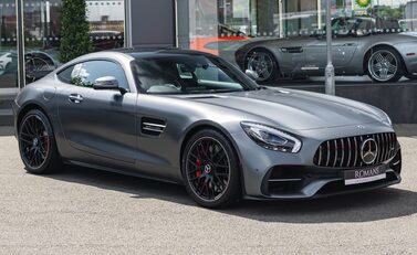 Mercedes-Benz Amg GT S PREMIUM 2