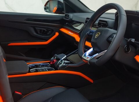 Lamborghini Urus SE 13