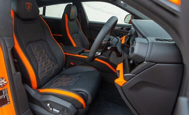 Lamborghini Urus SE 15