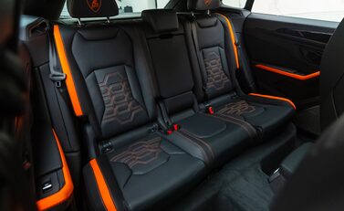 Lamborghini Urus SE 18