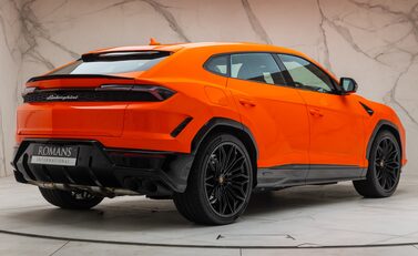 Lamborghini Urus SE 6