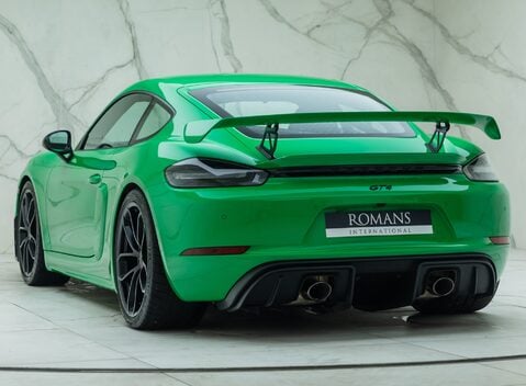 Porsche Cayman GT4 (718) 10