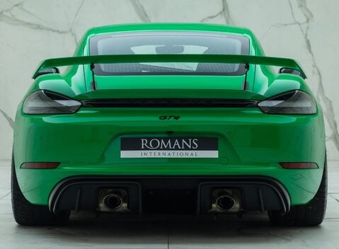 Porsche Cayman GT4 (718) 8