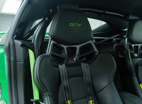 Porsche Cayman GT4 (718) 15