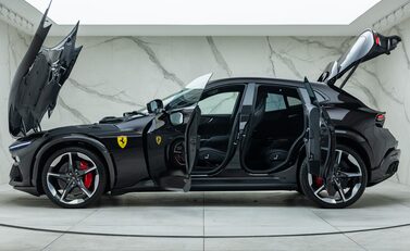 Ferrari Purosangue 7