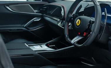 Ferrari Purosangue 15