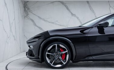 Ferrari Purosangue 37