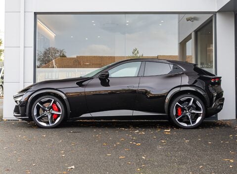 Ferrari Purosangue 3