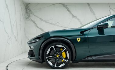 Ferrari Purosangue 44