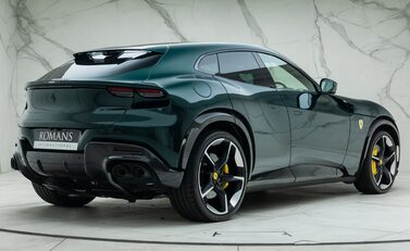 Ferrari Purosangue 3