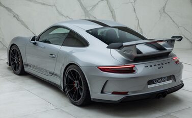 Porsche 911 GT3 (991.2) 12