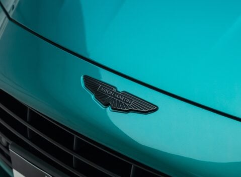 Aston Martin DB12 V8 26