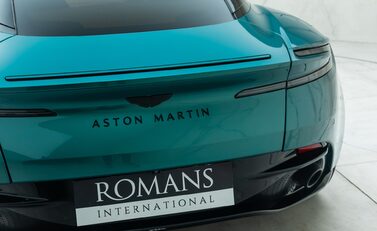 Aston Martin DB12 V8 25