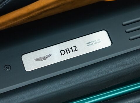 Aston Martin DB12 V8 21