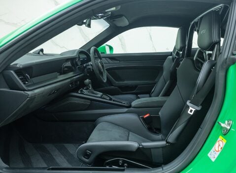 Porsche 911 GT3 (992) 17