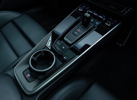 Porsche 911 Carrera S (992) 25