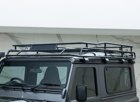 Land Rover Defender 90 ADVENTURE 31