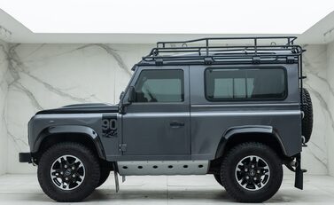 Land Rover Defender 90 ADVENTURE 5