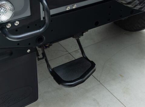 Land Rover Defender 90 ADVENTURE 33