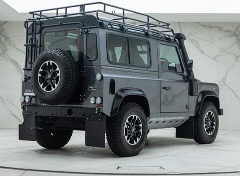 Land Rover Defender 90 ADVENTURE 6