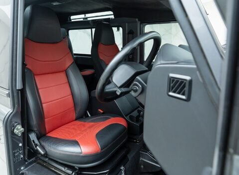 Land Rover Defender 90 ADVENTURE 14