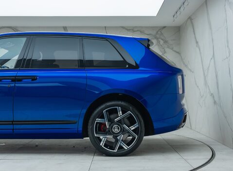 Rolls-Royce Cullinan Series II BLACK BADGE 42