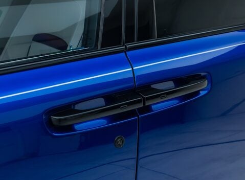 Rolls-Royce Cullinan Series II BLACK BADGE 40