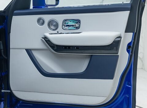 Rolls-Royce Cullinan Series II BLACK BADGE 30