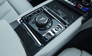 Rolls-Royce Cullinan Series II BLACK BADGE 28